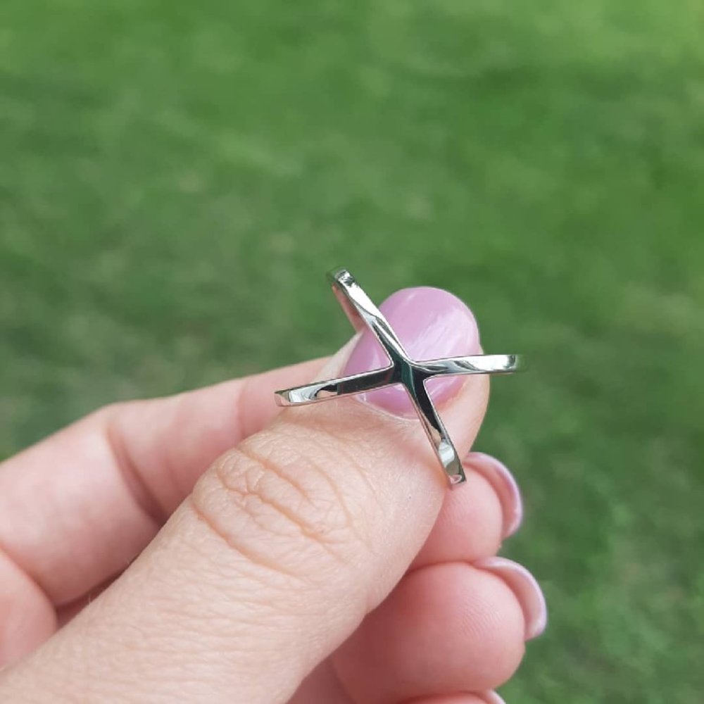 Silver Criss Cross Ring Size 8